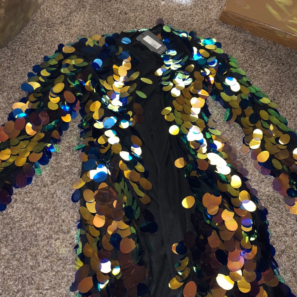 SHOWSTOPPER! FESTIVAL SEQUIN KIMONO.